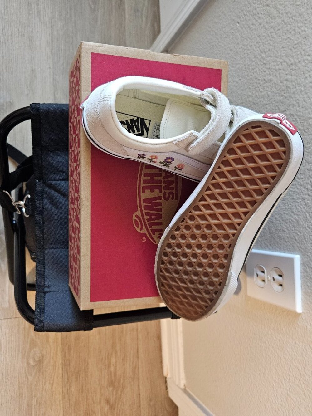 Girls floral embroidery Marshmallow Vans